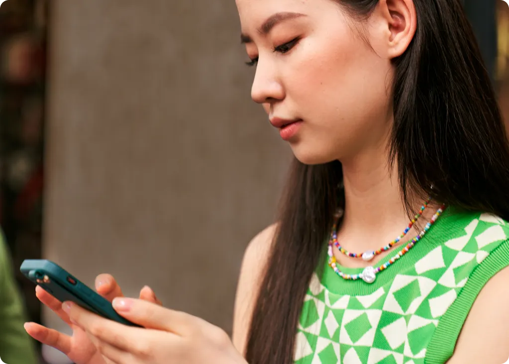 Beame 箍牙第 1 步，透過網上或 WhatsApp 預約門市諮詢。