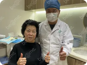 客人與醫師合照 14